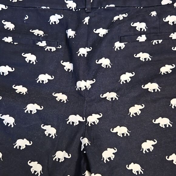 Ann Taylor Factory Signature Shorts Size 14 Elephant Print Navy Blue - Picture 4 of 4